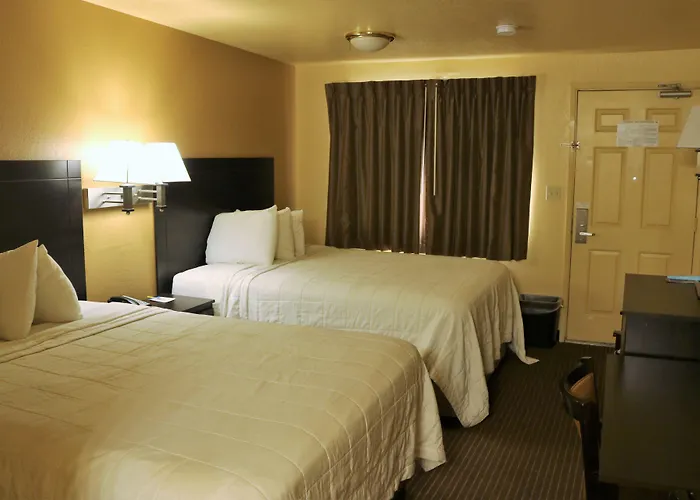 Days Inn By Wyndham Fresno South