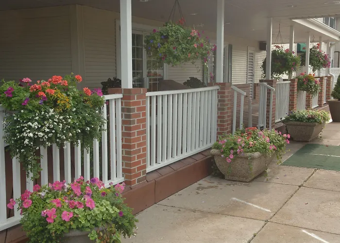 Best Western Plus University Park Inn & Suites