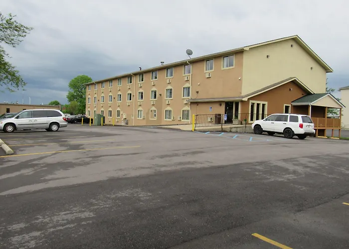 Super 8 By Wyndham Columbus Edinburgh