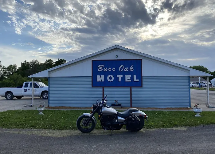 Burr Oak Motel