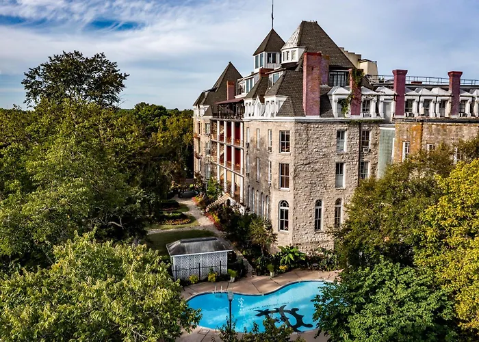 1886 Crescent Hotel And Spa