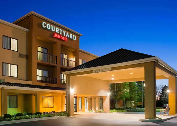 Courtyard Toledo Rossford/Perrysburg Hotel