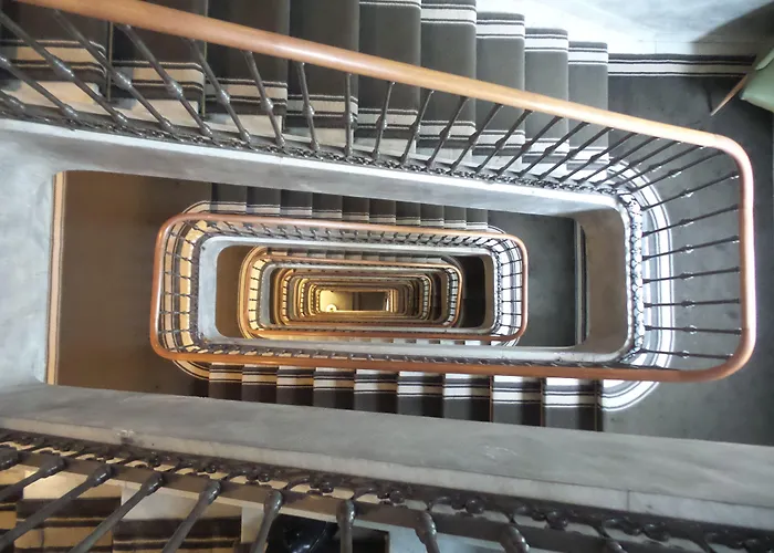 Hotel Moderno Puerta Del Sol