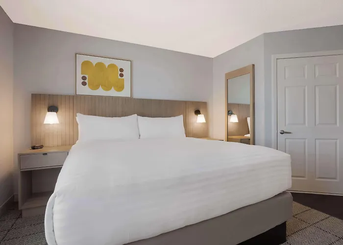 Sonesta Simply Suites Irvine East Foothill Lake Forest