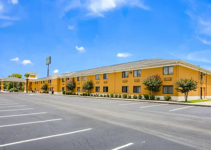 Quality Inn Near University Of Mobile