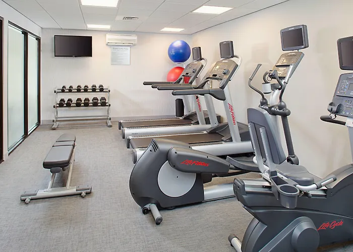Courtyard By Marriott Manchester-Boston Regional Airport