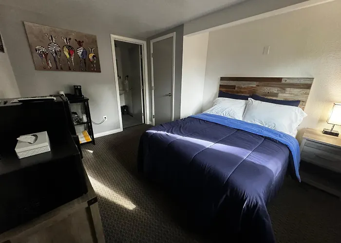 R3 Hotel Lgbtqia All Welcome Adults Only Guerneville