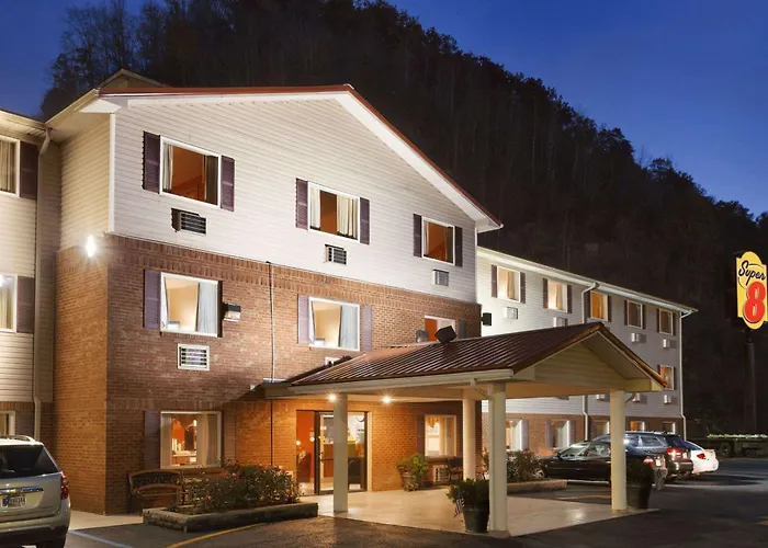 Super 8 By Wyndham Prestonsburg