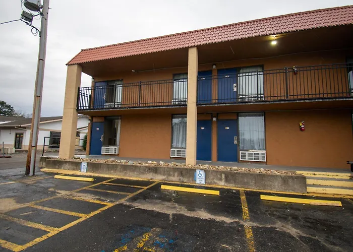 Days Inn By Wyndham Caddo Valley Arkadelphia