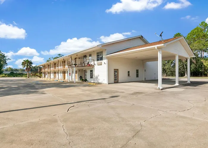 Glennville Inn
