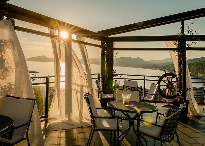 Hotel Vis A Vis Sestri Levante