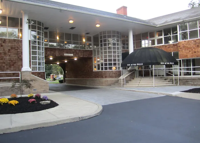 Best Western Plus The Inn & Suites At The Falls Arlington