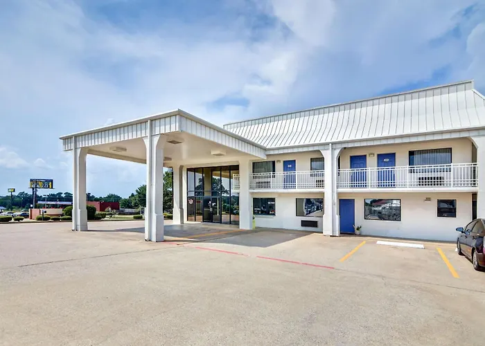 Motel 6-, Tx