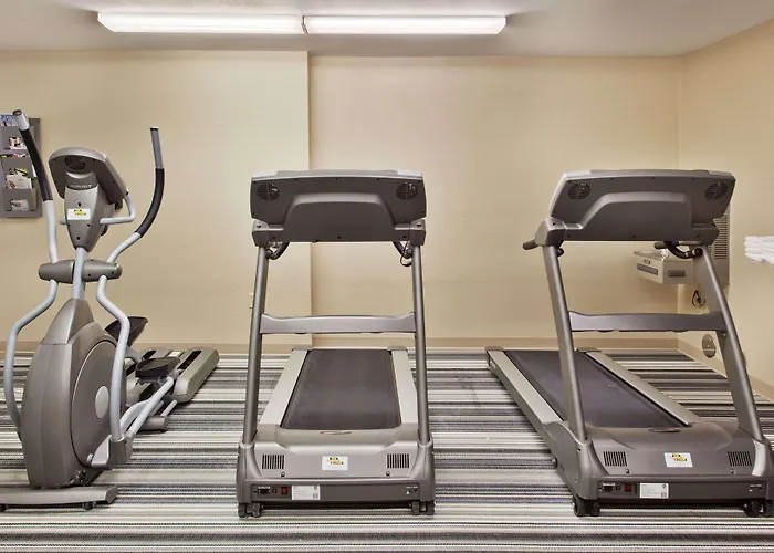 Sonesta Simply Suites Cleveland North Olmsted Airport