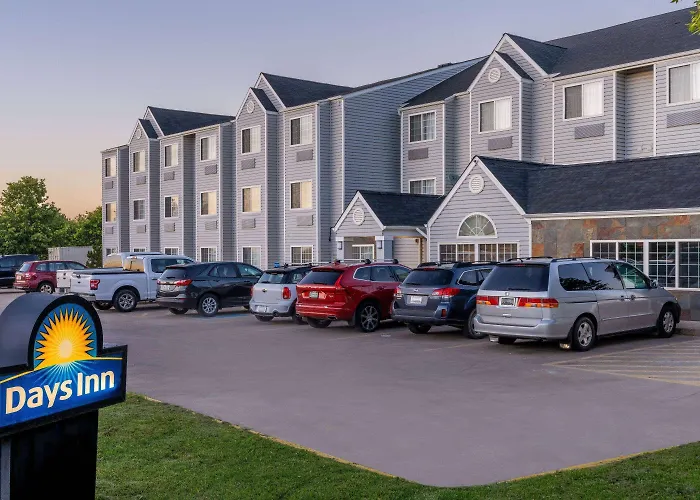 Days Inn & Suites By Wyndham