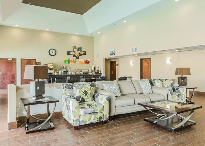Quality Inn & Suites North Montgomery