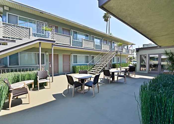 Inn At East Beach