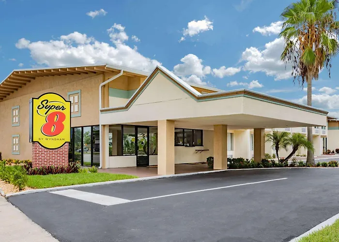 Super 8 By Wyndham Melbourne