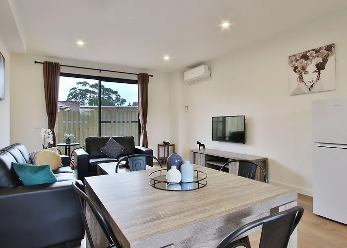 Comfort Hotel Dandenong