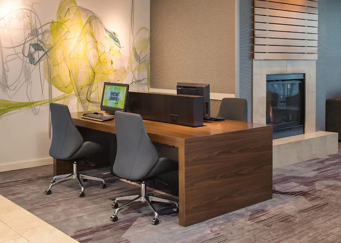 Courtyard By Marriott Seattle Federal Way Hotel