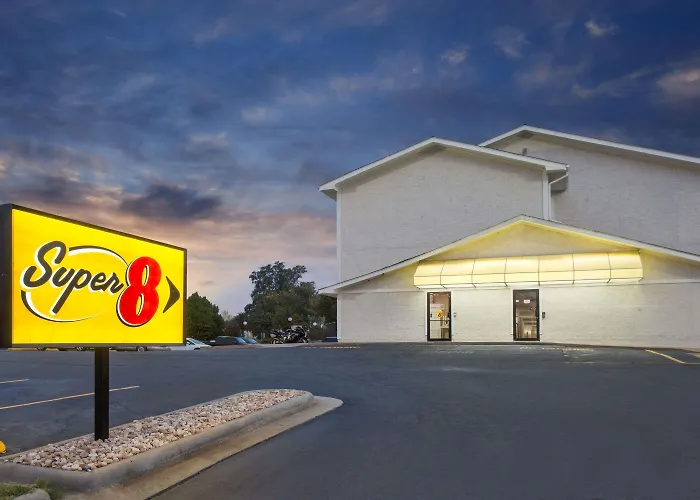 Super 8 By Wyndham Columbus Airport