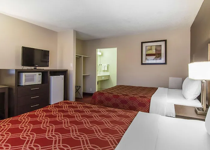 Econo Lodge Inn & Suites Lethbridge - Henderson Lake