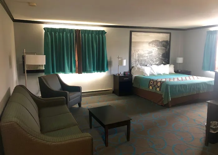 Super 8 By Wyndham Duluth