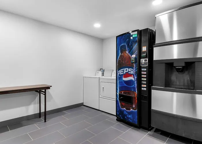 Comfort Inn & Suites York North