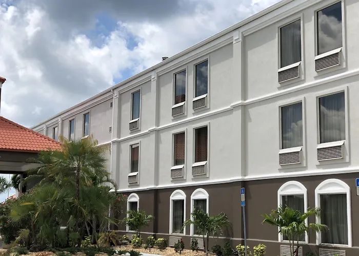 Best Western Plus Bradenton Hotel & Suites