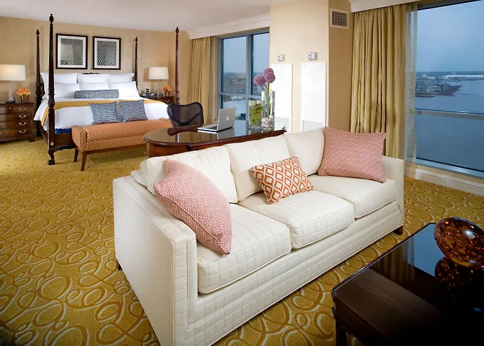 Renaissance Portsmouth-Norfolk Waterfront Hotel