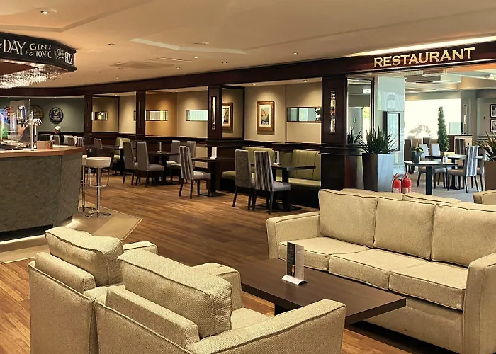 Normandy Hotel Renfrew