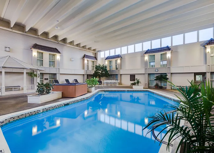 Heritage Inn Hotel & Convention Centre - Moose Jaw