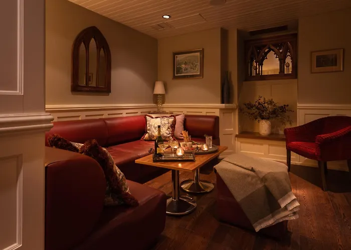 Castle Hotel