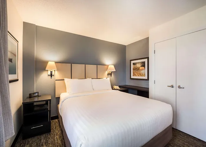 Sonesta Simply Suites Silicon Valley Santa Clara