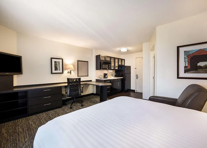 Sonesta Simply Suites Parsippany Morris Plains