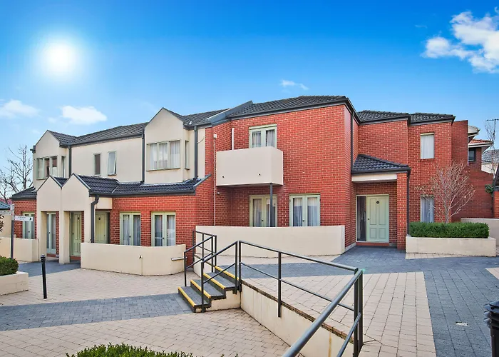 Mainstay Suites Kew