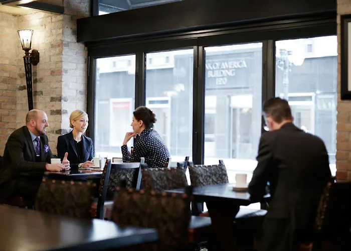 Central Loop Hotel
