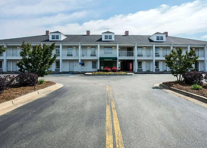 Quality Inn Waynesboro