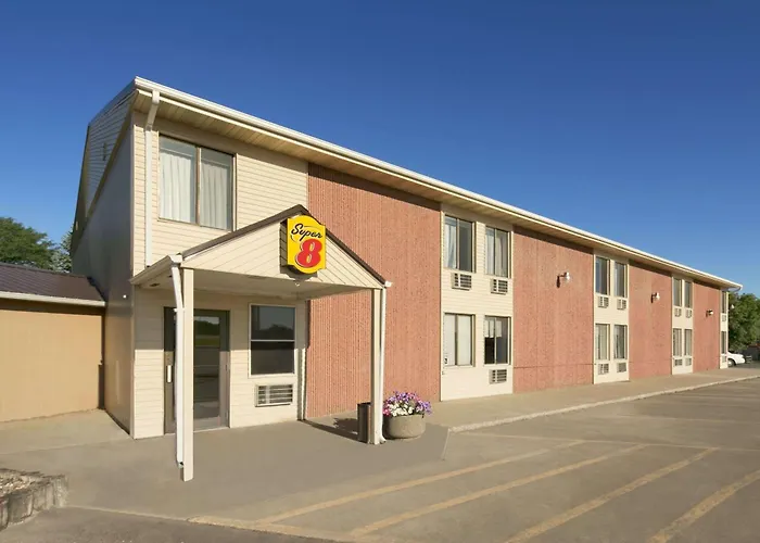 Super 8 By Wyndham Redfield