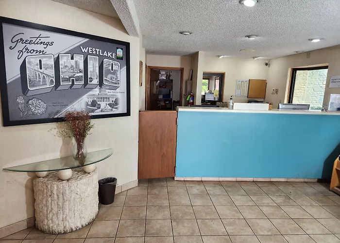 Westspring Inn - Westlake Cleveland