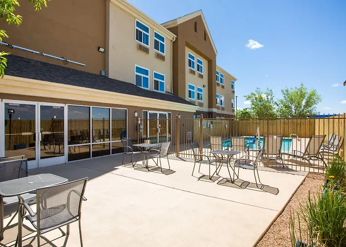 Baymont By Wyndham Albuquerque Airport