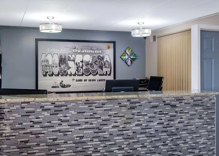 Super 8 By Wyndham Owatonna