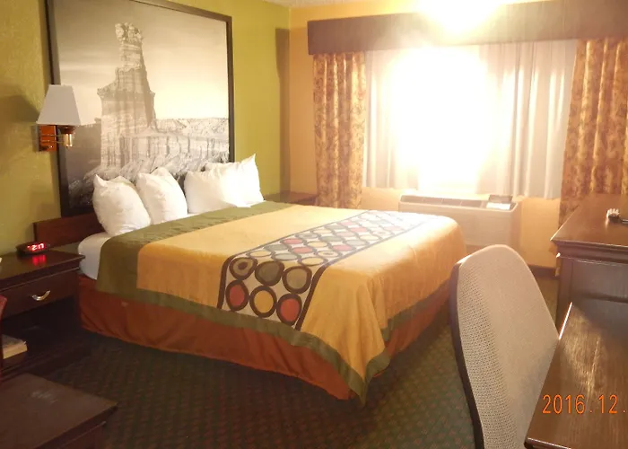 Super 8 By Wyndham Amarillo Central Tx