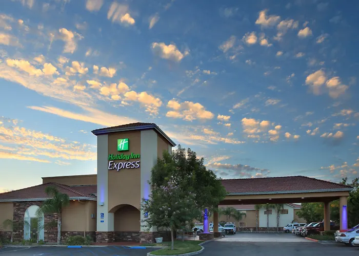 Holiday Inn Express Oakdale By Ihg
