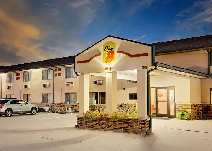Super 8 By Wyndham St. James