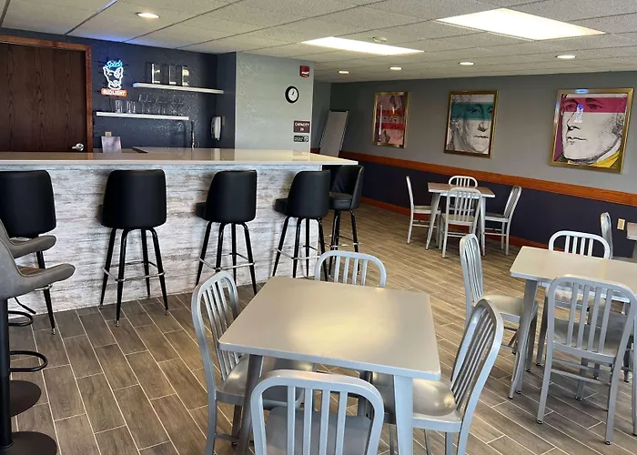 Manitowoc Dog Friendly Hotels