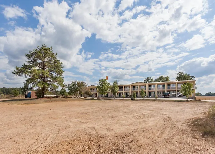 Super 8 By Wyndham Brookhaven Hotel