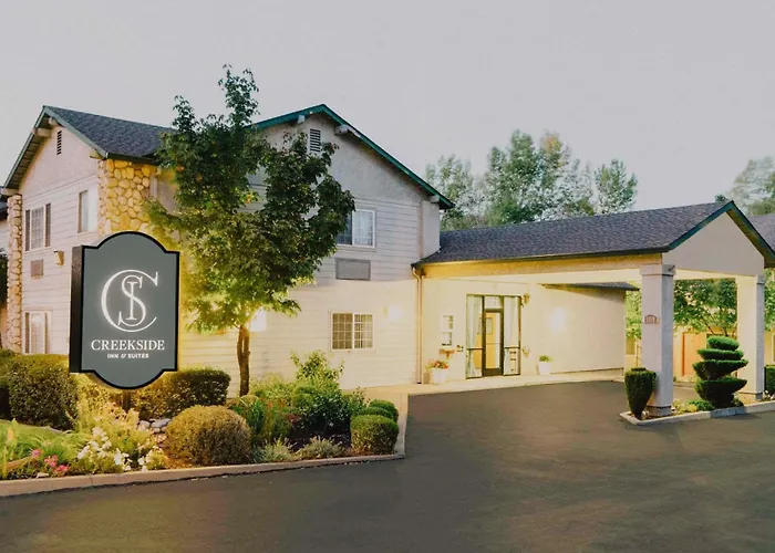 Creekside Inn & Suites