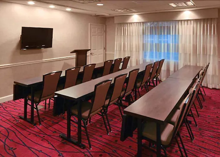 Residence Inn Saint Louis Airport / Earth City