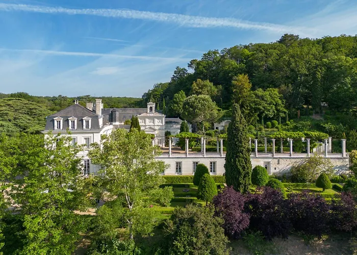 Chateau De Rochecotte